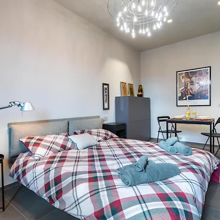 Lägenhet Incantevole In Centro Ad Alba (Piedmont)